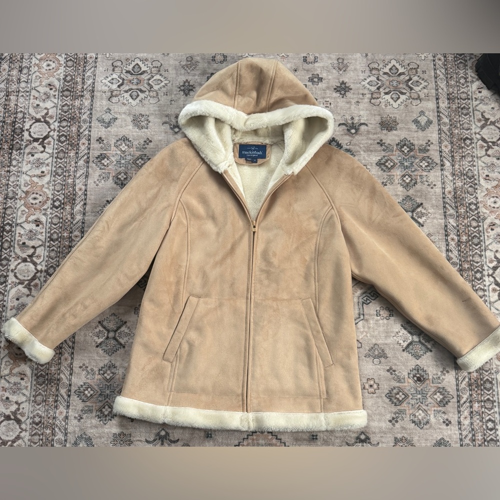 Gorgeous Mackintosh New England Tan Suede Style Jacket with shearling lining - Picture 3 of 8